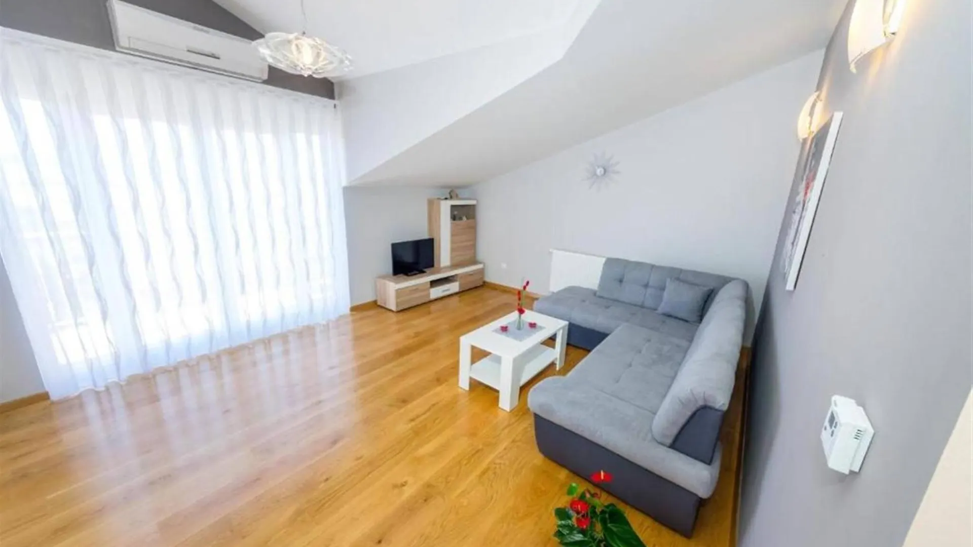My Dalmatia - Penthouse Apartment Zadar With Shared Pool