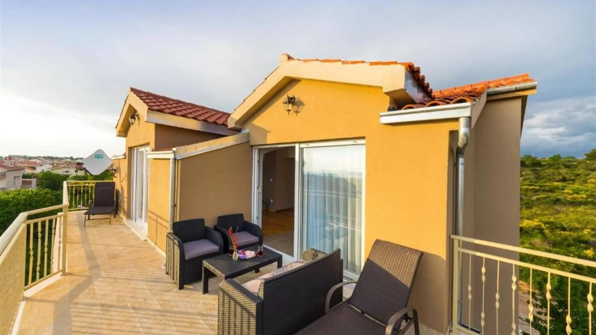 My Dalmatia - Penthouse Apartment Zadar With Shared Pool