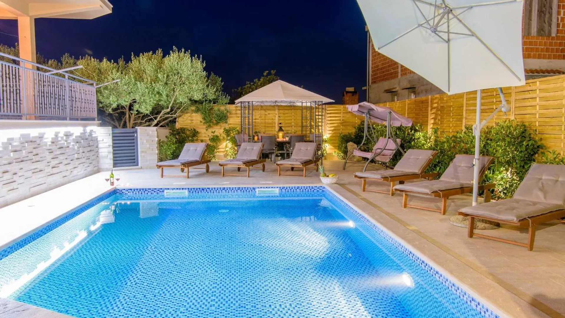 My Dalmatia - Penthouse Apartment Zadar With Shared Pool